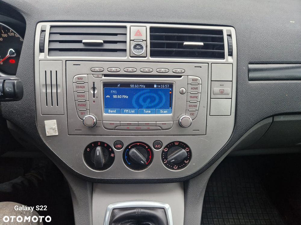 Ford Kuga - 16