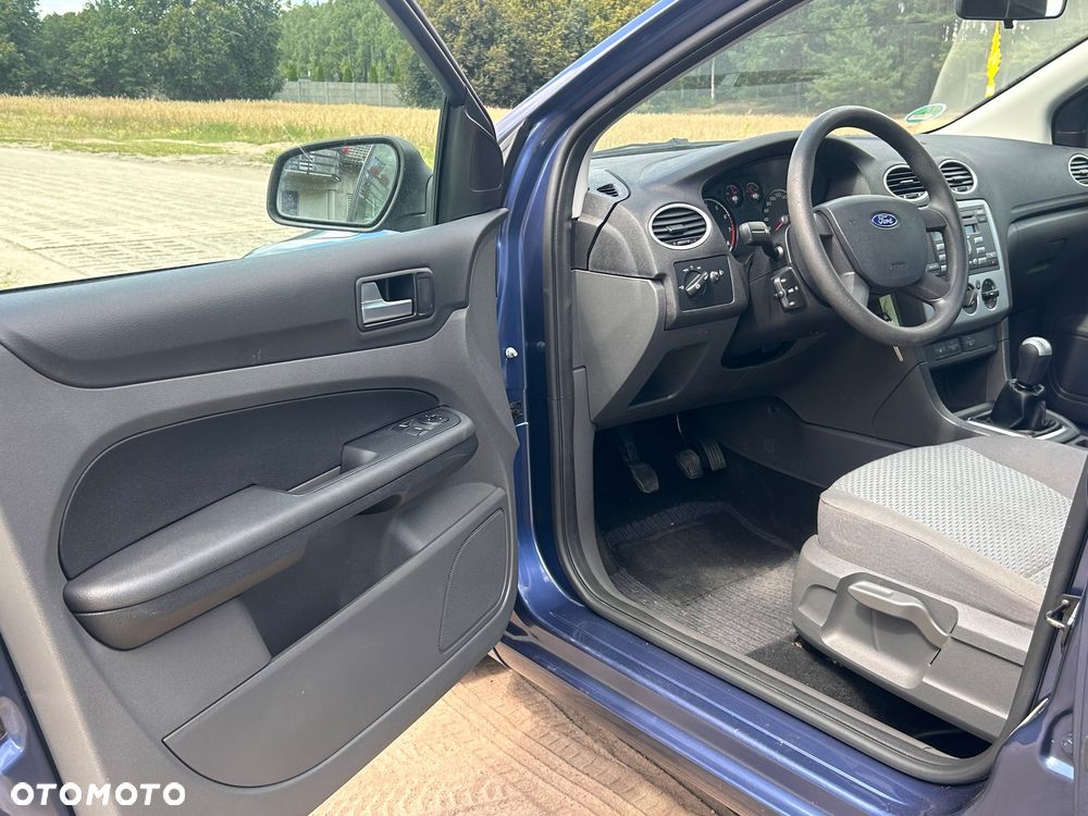Ford Focus 1.6 16V Style - 15