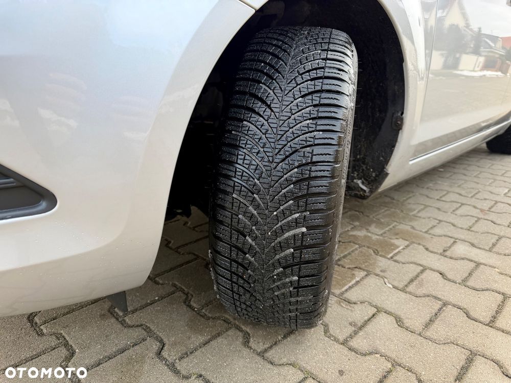 Ford Focus 1.8 Style+ - 30