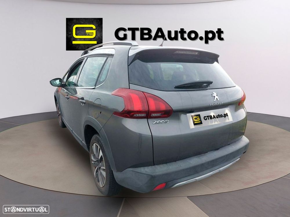 Peugeot 2008 - 8