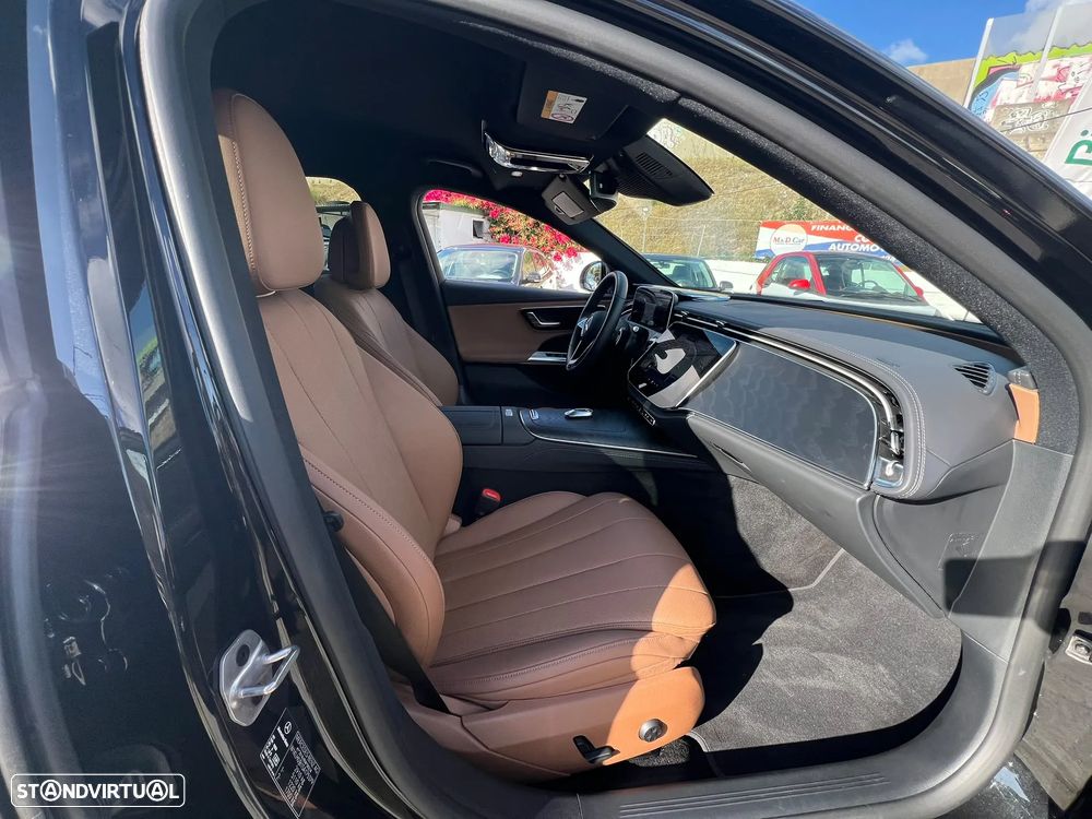 Mercedes-Benz E 300 e Station - 11
