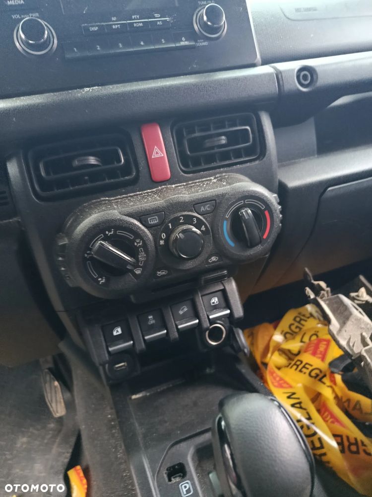 Suzuki Jimny 1.5 Elegance - 15