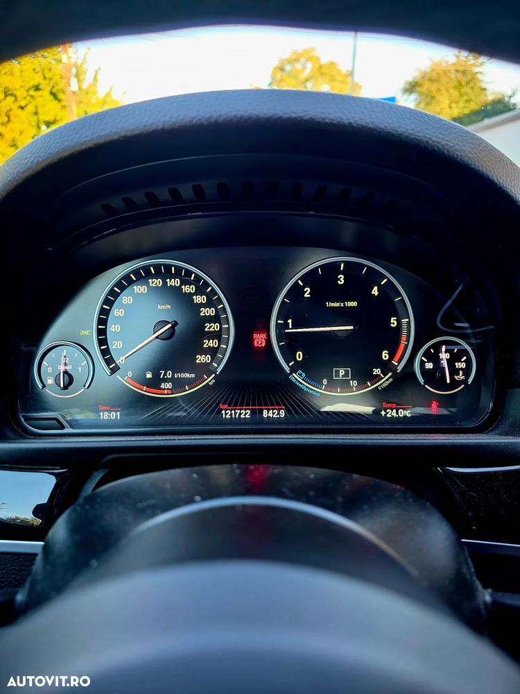 BMW Seria 5 520d xDrive AT - 7