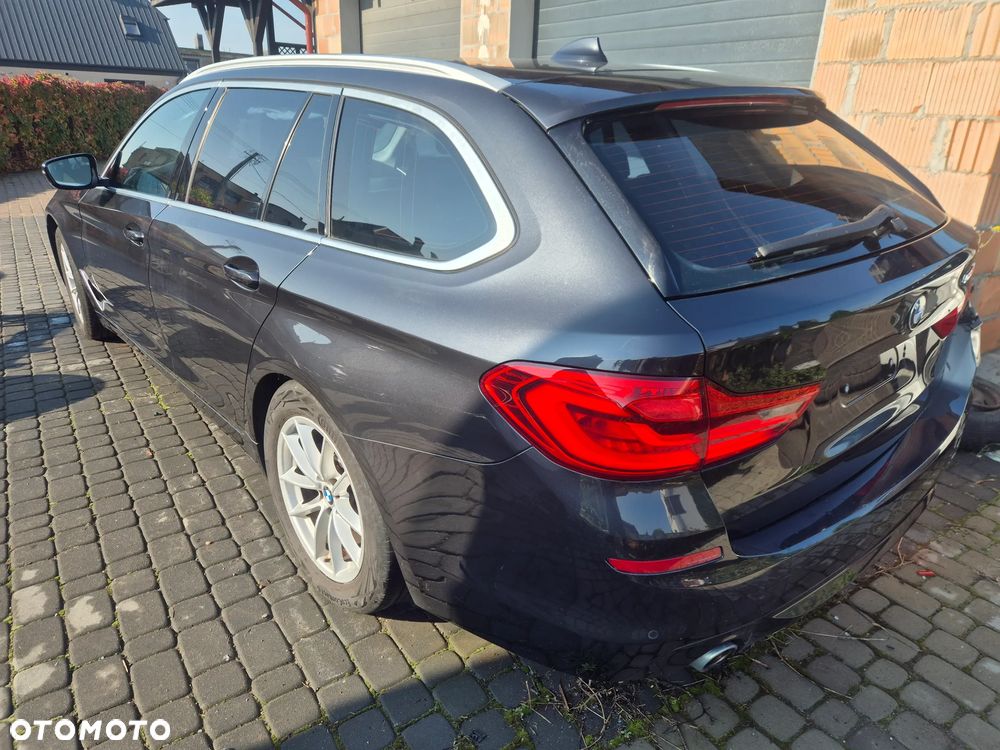BMW Seria 5 520d M Sport Edition - 9