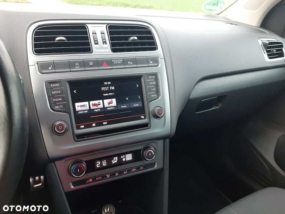Volkswagen Polo 1.2 TSI Blue Motion Technology Allstar - 17