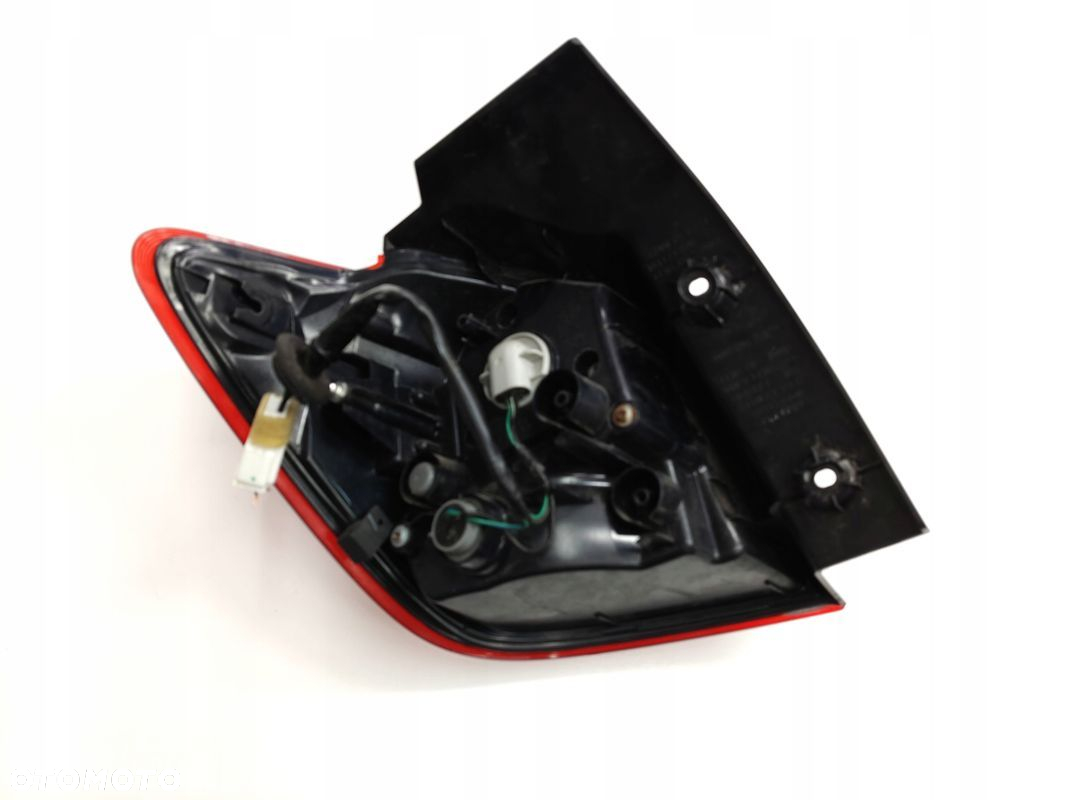 LAMPA PRAWY TYŁ MITSUBISHI ASX LED - 6