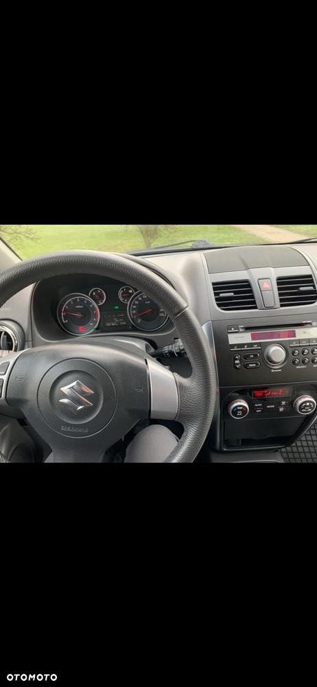 Suzuki SX4 1.6 Comfort - 5