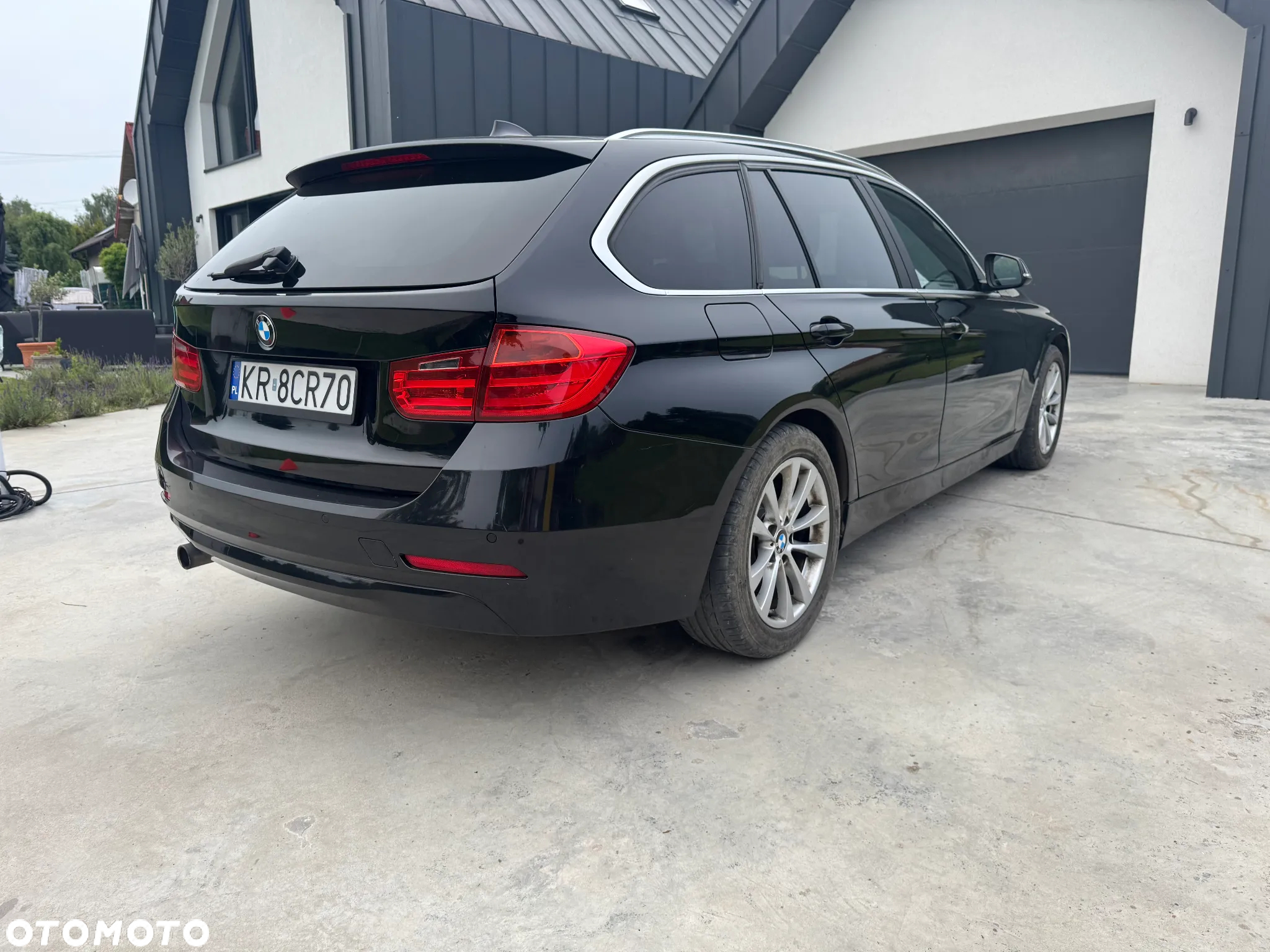 BMW Seria 3 318d DPF Touring - 4