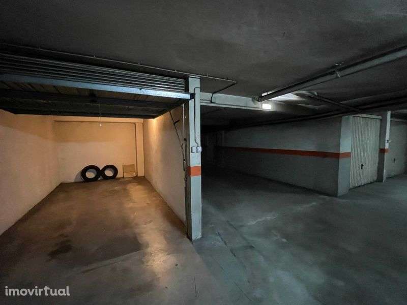 Garagem Box (16,2m²) de fácil acesso - São Vicente, Braga - Grande imagem: 2/12