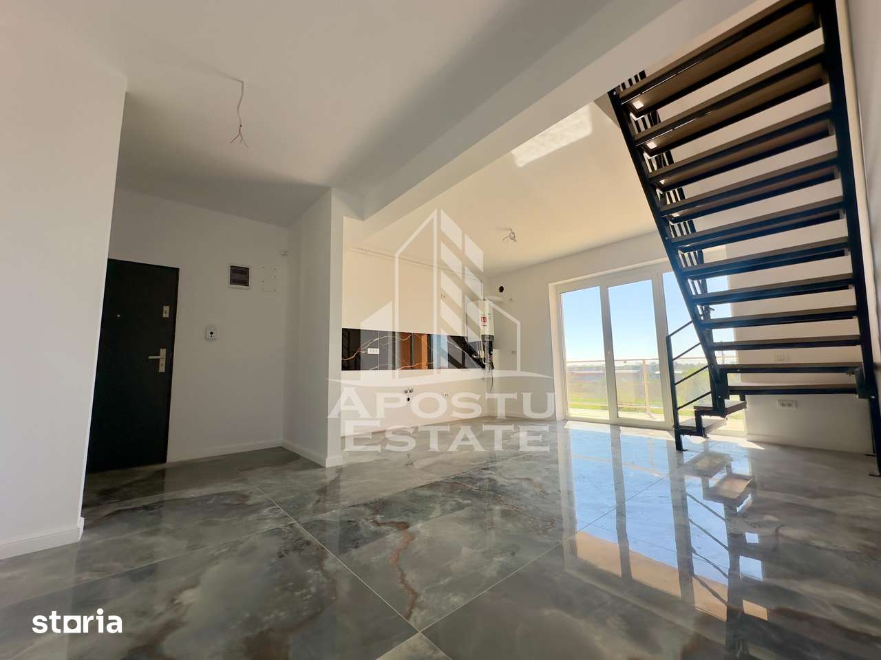Penthouse cu 3 camere, 2 bai si dressing in spate la Lidl — fotografia 3