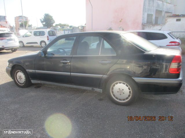 Mercedes-Benz C 220 D Elegance - 3