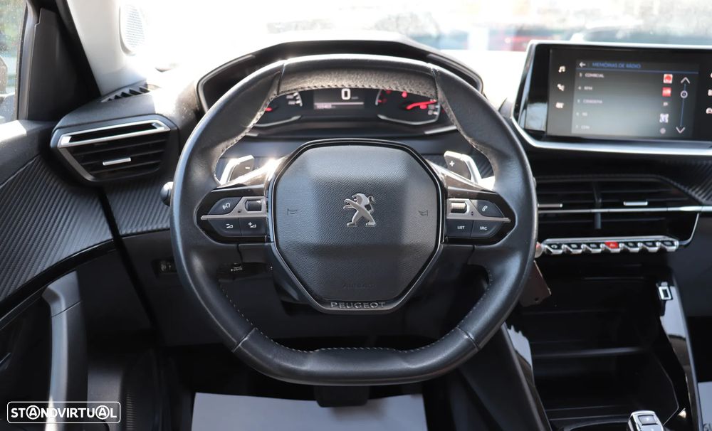 Peugeot 2008 1.2 PureTech Active EAT8 — fotografia 9