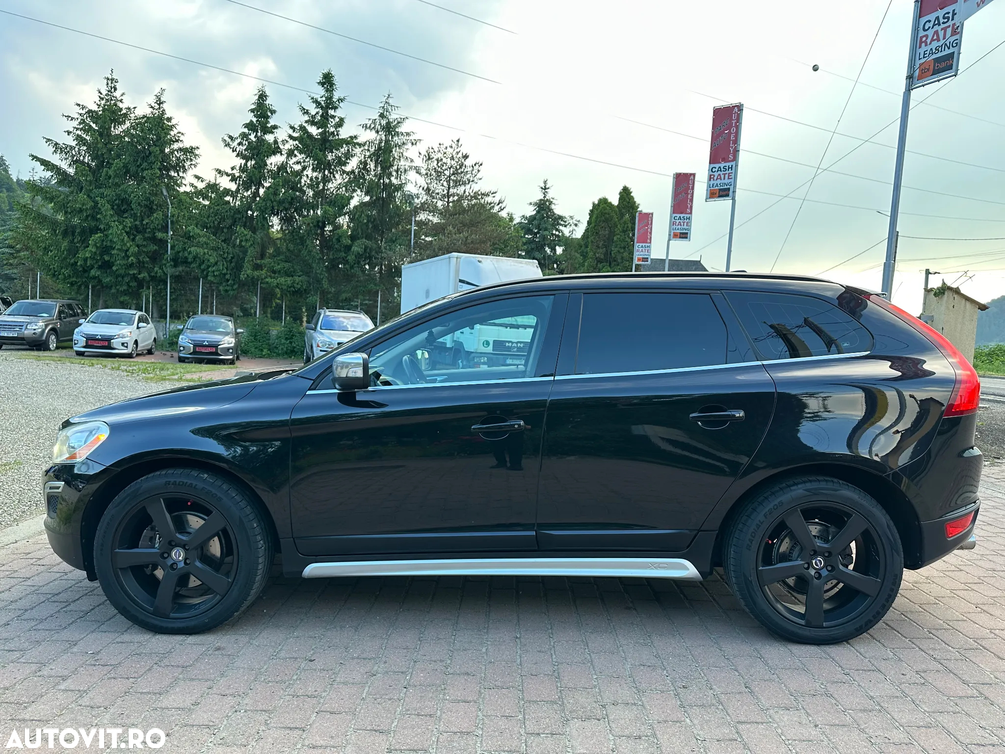 Volvo XC 60 D5 AWD Aut. RDesign - 9