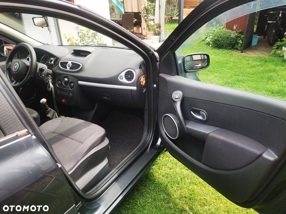 Renault Clio - 7