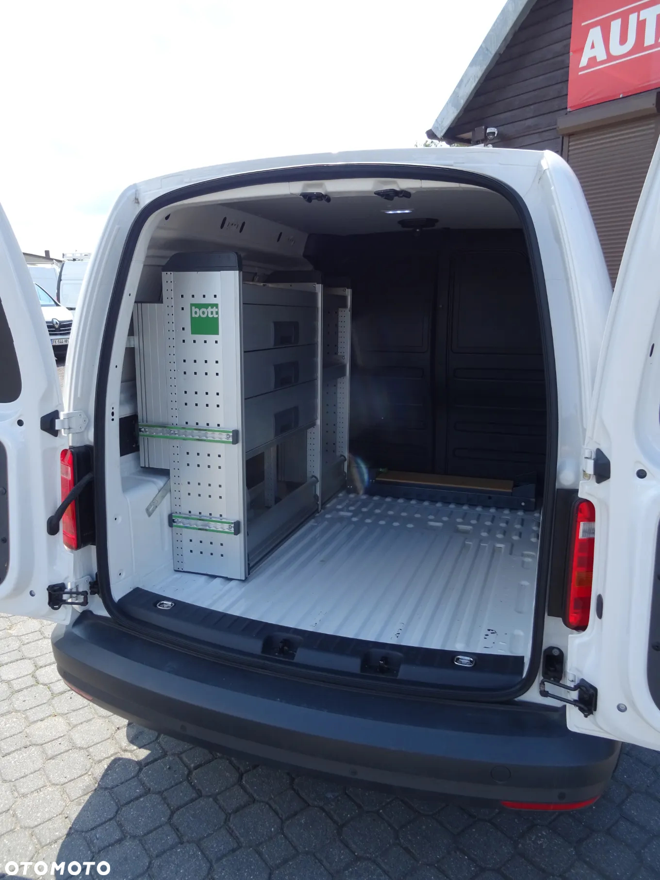 Volkswagen CADDY - 9