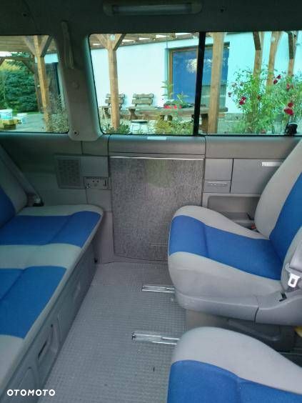 Volkswagen Multivan - 16