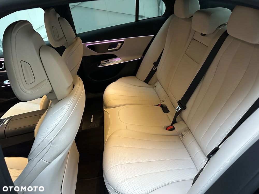 Mercedes-Benz Klasa E 220 d mHEV 4-Matic AMG 9G-Tronic - 25