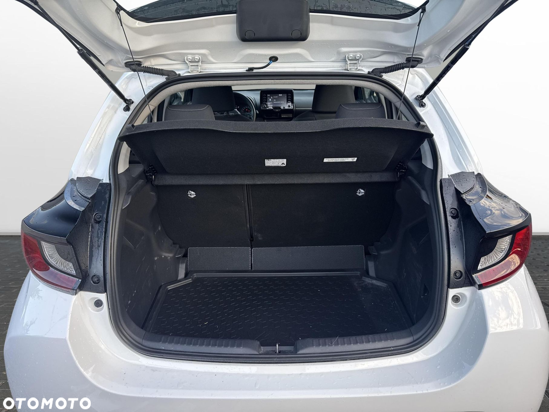 Toyota Yaris Hybrid 1.5 Comfort - 13
