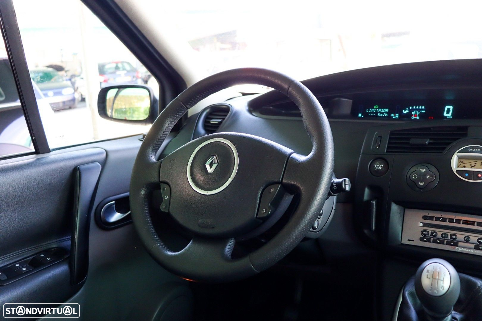 Renault Scénic 1.5 dCi Privilège - 11