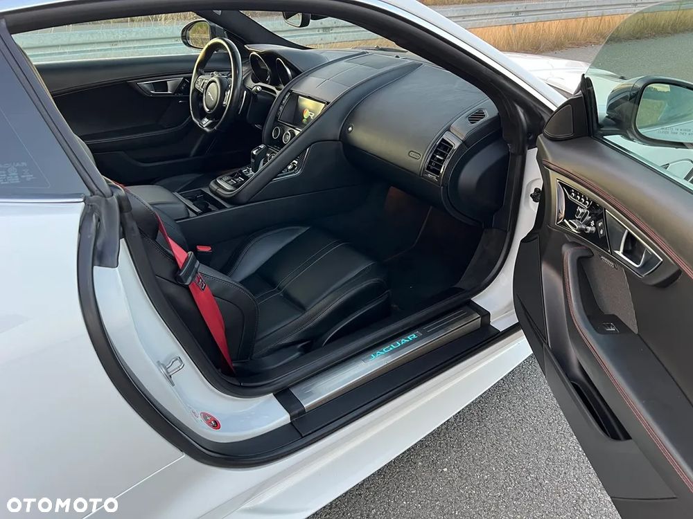 Jaguar F-Type R Coupe AWD - 14