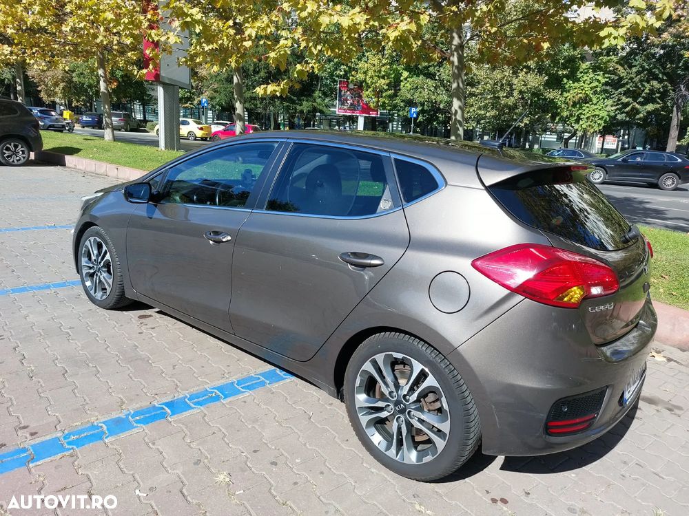 Kia Ceed - 16