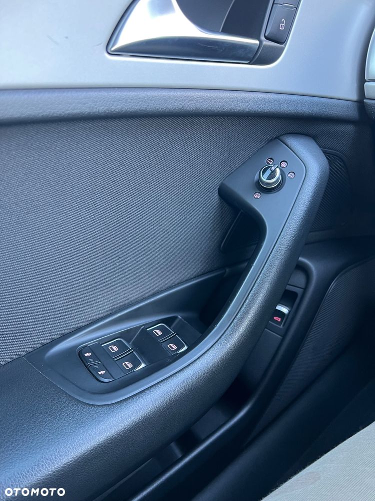 Audi A6 Avant 2.0 TDI Quattro S tronic - 28