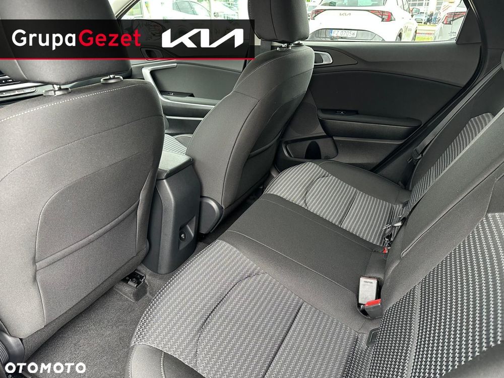 Kia XCeed 1.6 T-GDI M DCT - 13