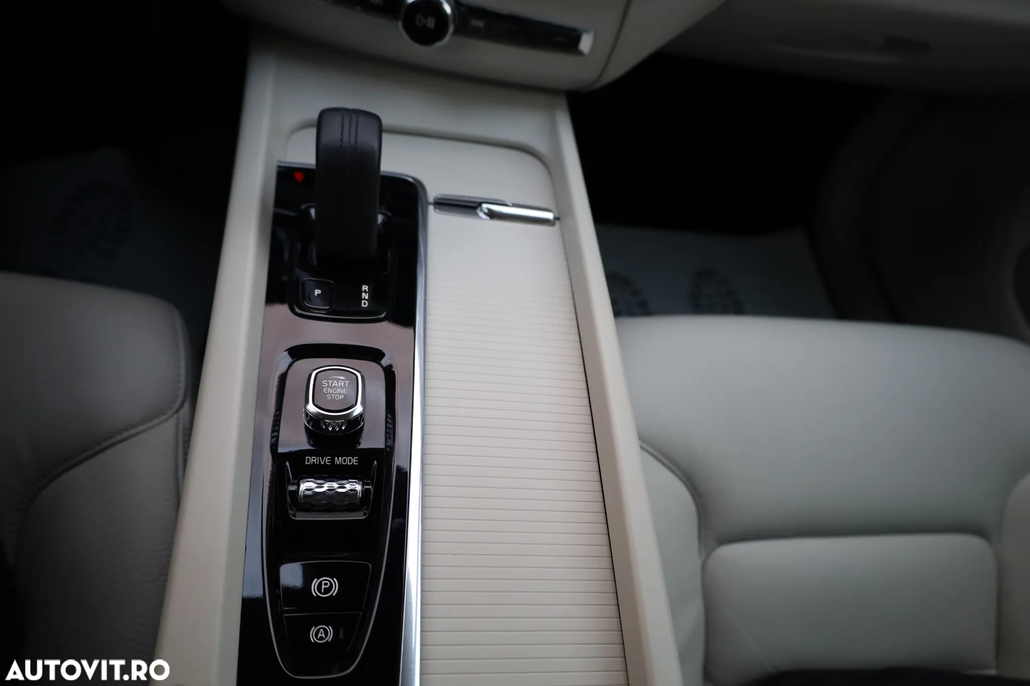 Volvo XC 60 B4 D Geartronic Momentum - 13