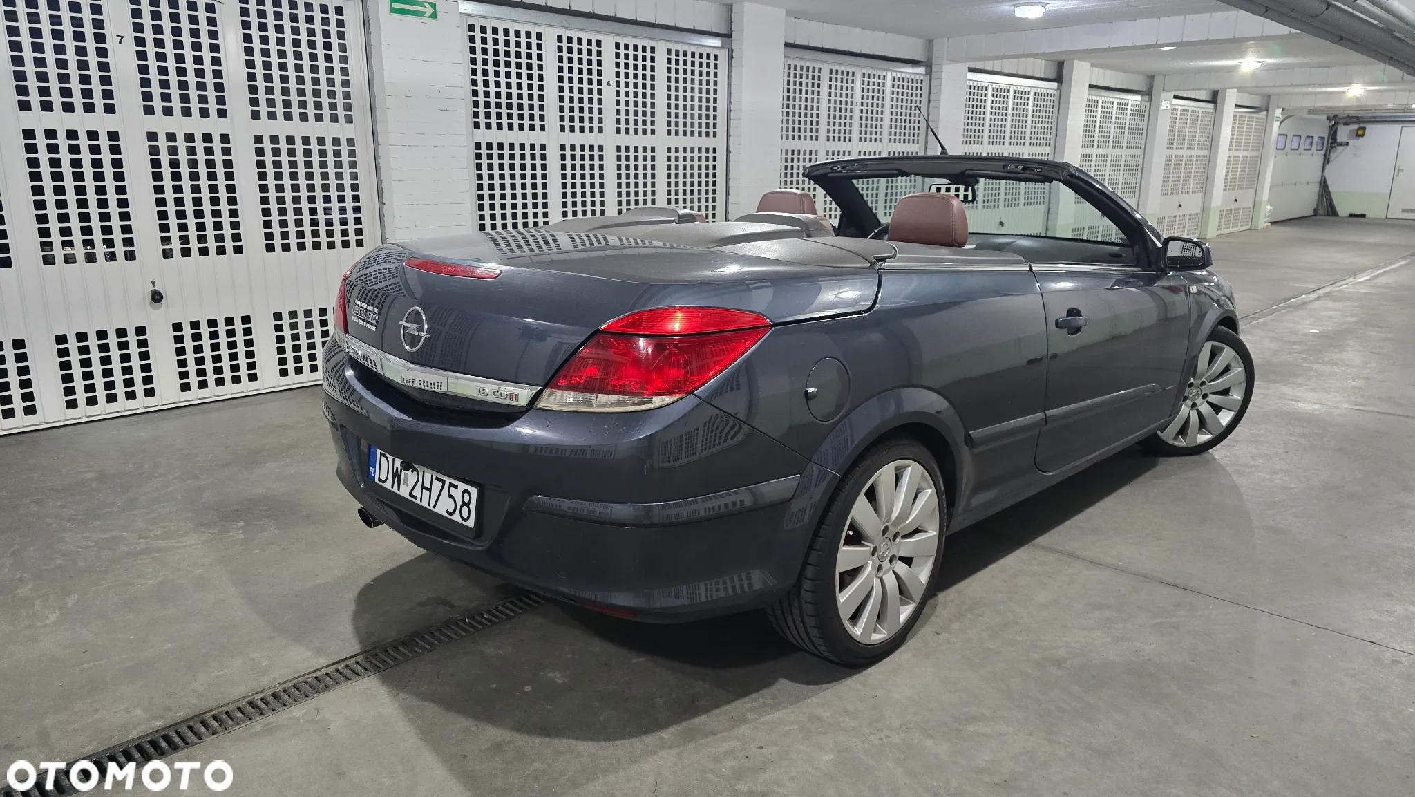 Opel Astra Twin Top 1.9 CDTI Cosmo - 3