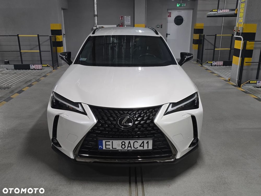Lexus UX - 5
