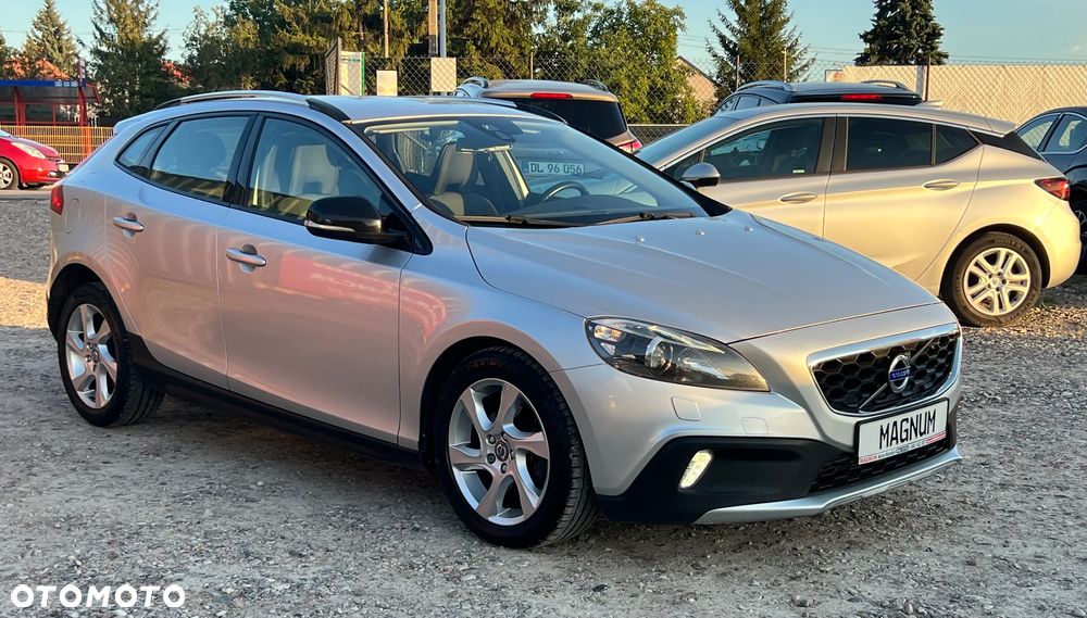 Volvo V40 Cross Country D2 Momentum - 2