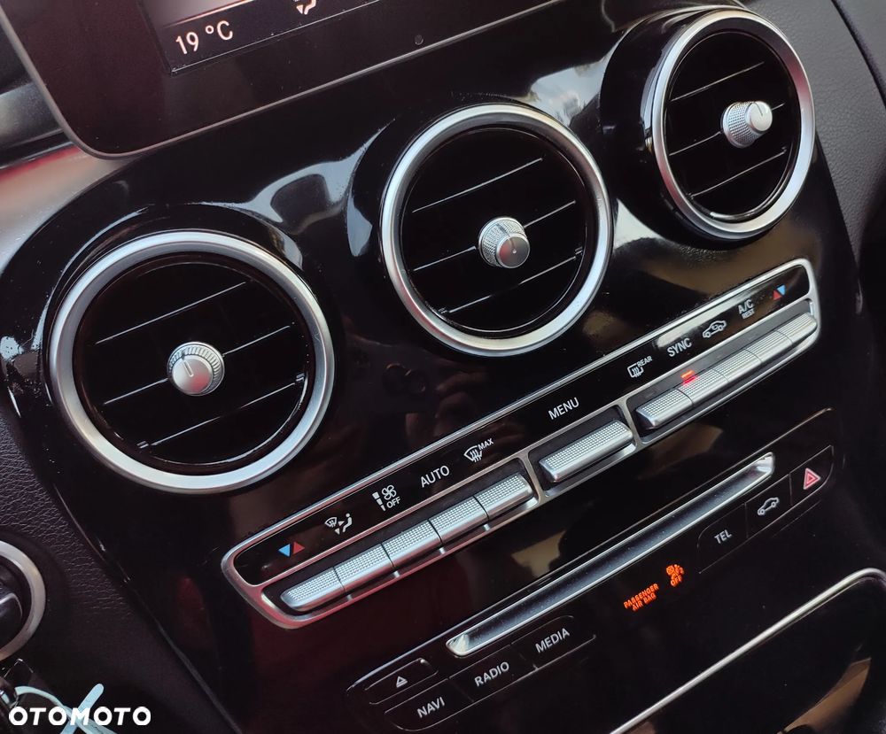 Mercedes-Benz Klasa C 200 7G-TRONIC Edition 1 - 13