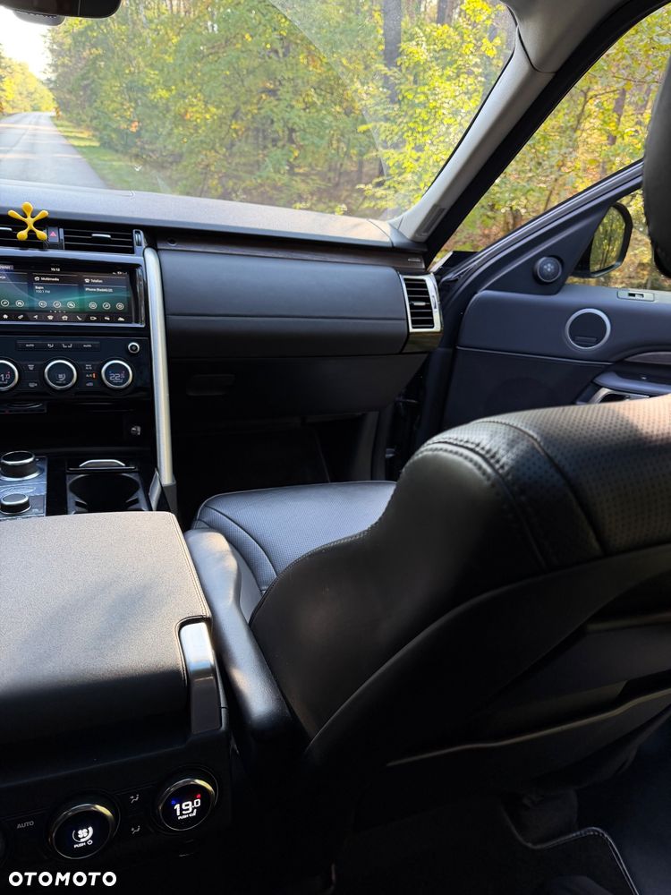 Land Rover Discovery V 3.0 Si6 HSE Luxury - 14