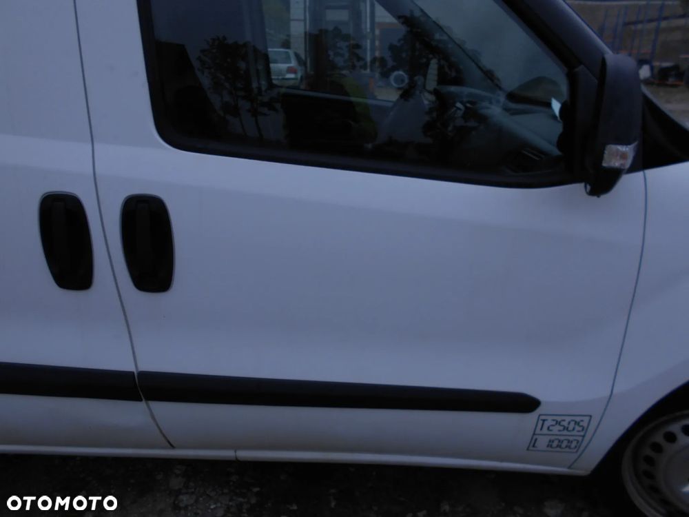 OPEL COMBO D LIFT FIAT DOBLO II 1.3 CDTI KOD LAKIERU 249 - 6