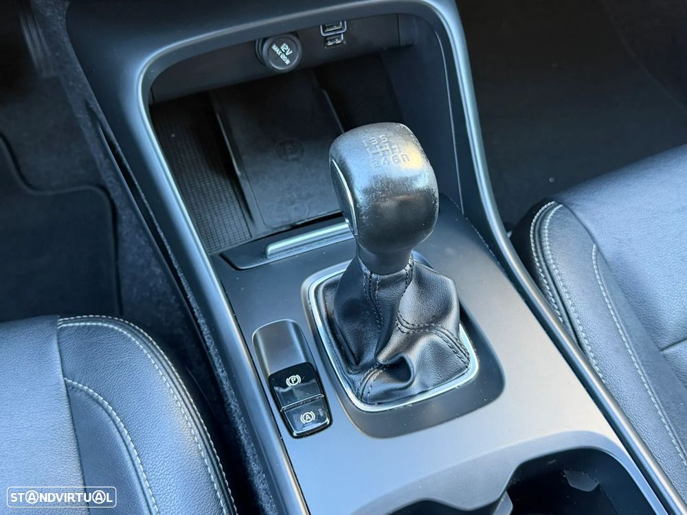 Volvo XC 40 1.5 T3 - 11
