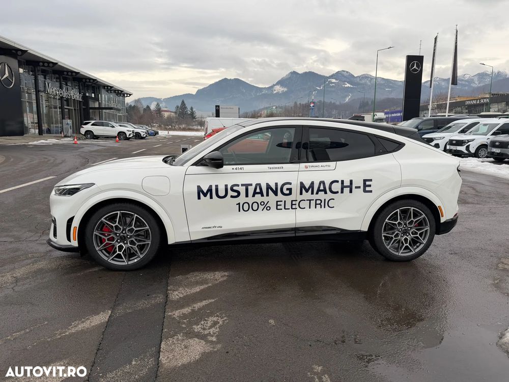Ford Mustang Mach-E - 10
