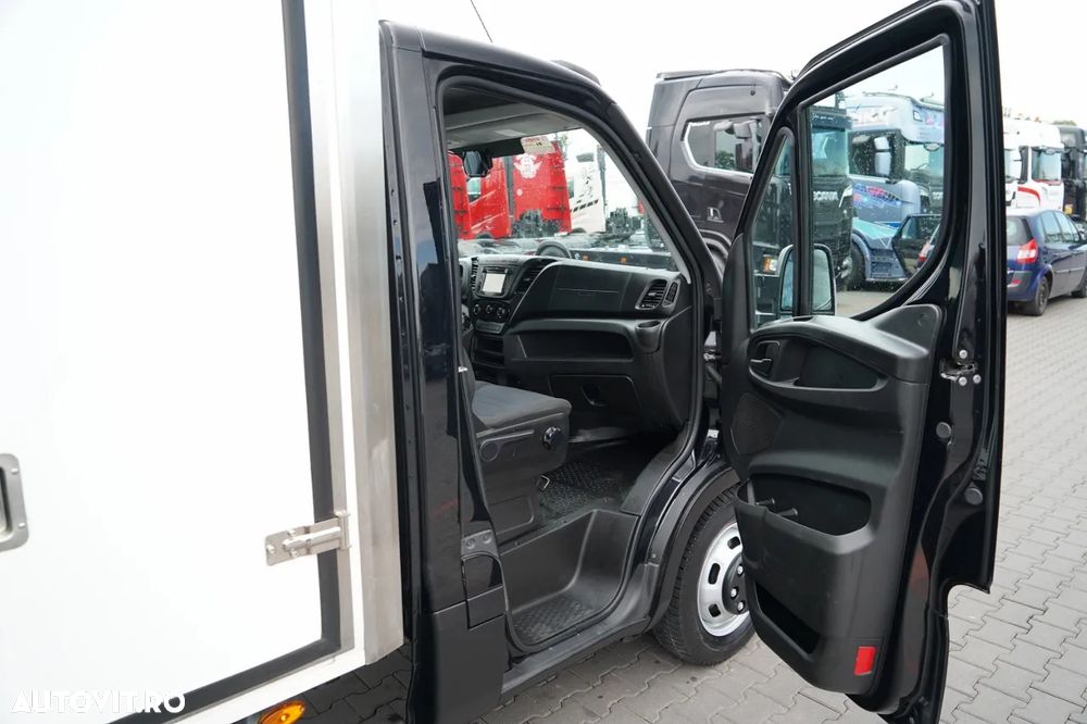 Iveco DAILY 35-150 / FRIGIDER / CAMION TRANSPORT XARIOS 350 / DHOLLANDIA LIFT - 750 KG / MANUAL / TWIN / EURO 6 - 35