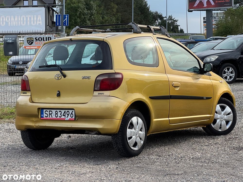 Toyota Yaris 1.0 Luna - 11
