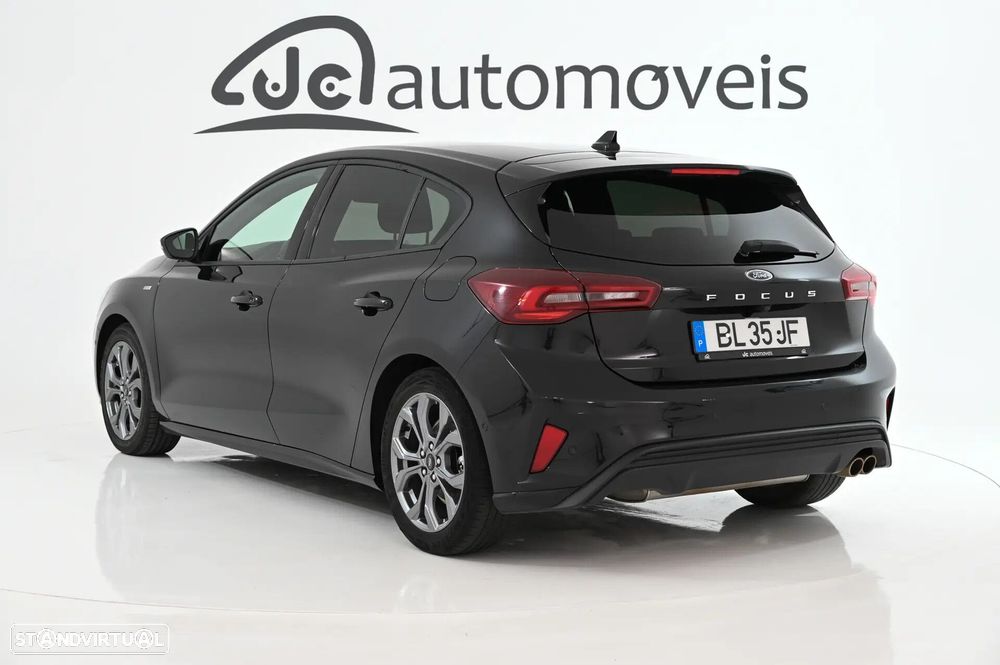 Ford Focus 2024 photo 2
