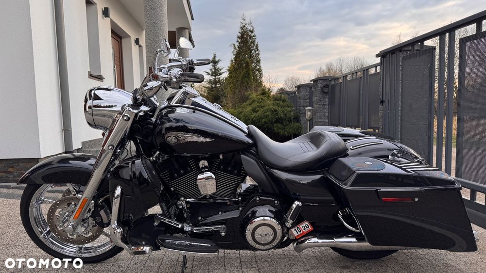 Harley-Davidson Touring Road King - 23