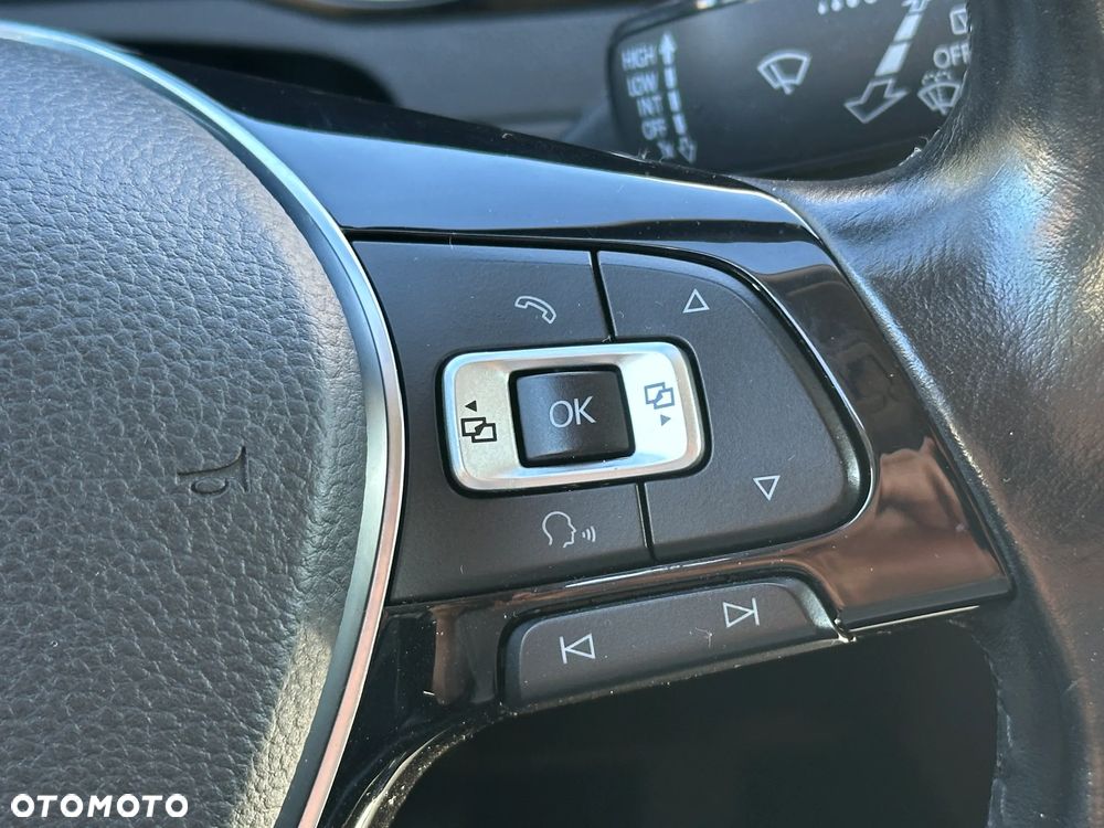 Volkswagen Passat 2.0 TDI BMT Highline - 27