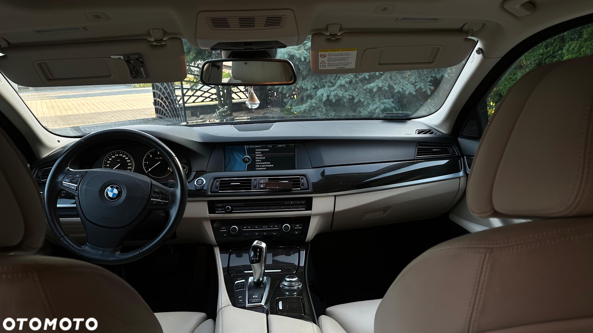 BMW Seria 5 530d xDrive - 15