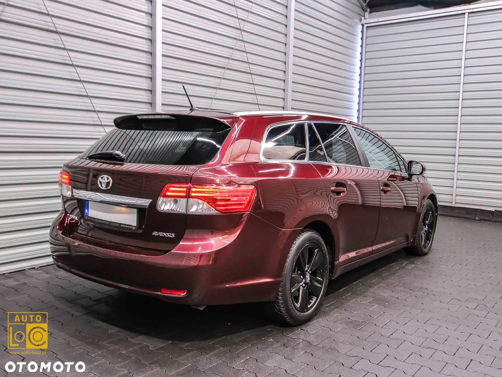 Toyota Avensis 2.0 D-4D Premium - 8