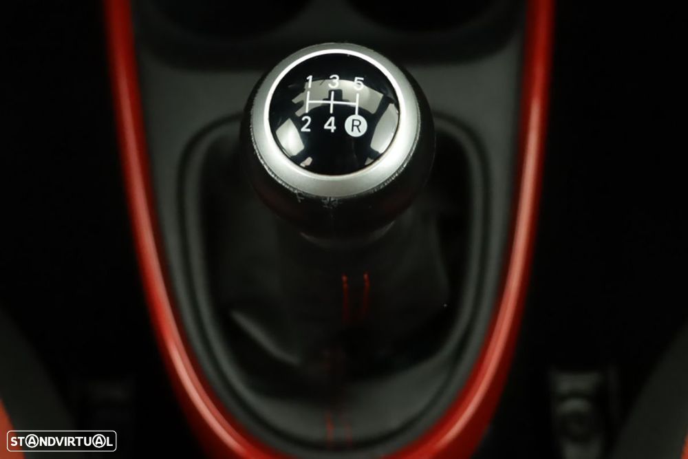 Toyota Aygo 1.0 X-Play - 12