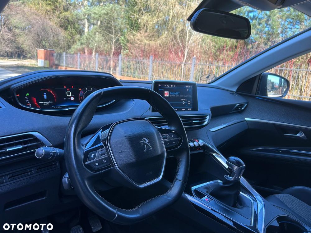 Peugeot 3008 1.6 BlueHDi Allure S&S - 16