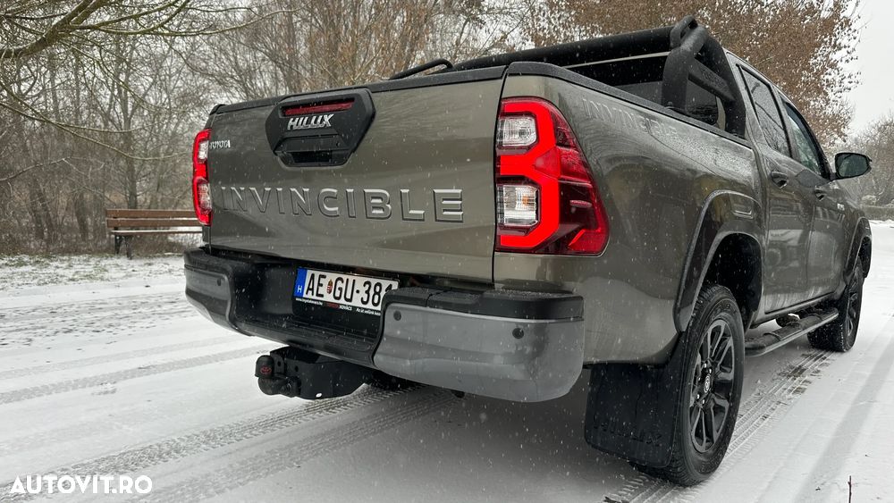 Toyota Hilux 2.8D 204CP 4x4 Double Cab AT Invincible Color Edition - 10