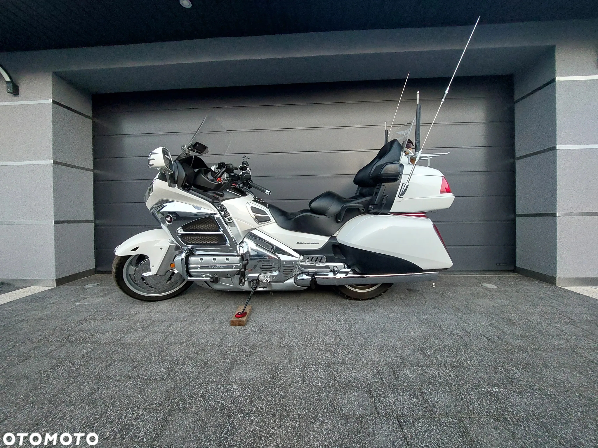 Honda GL - 28