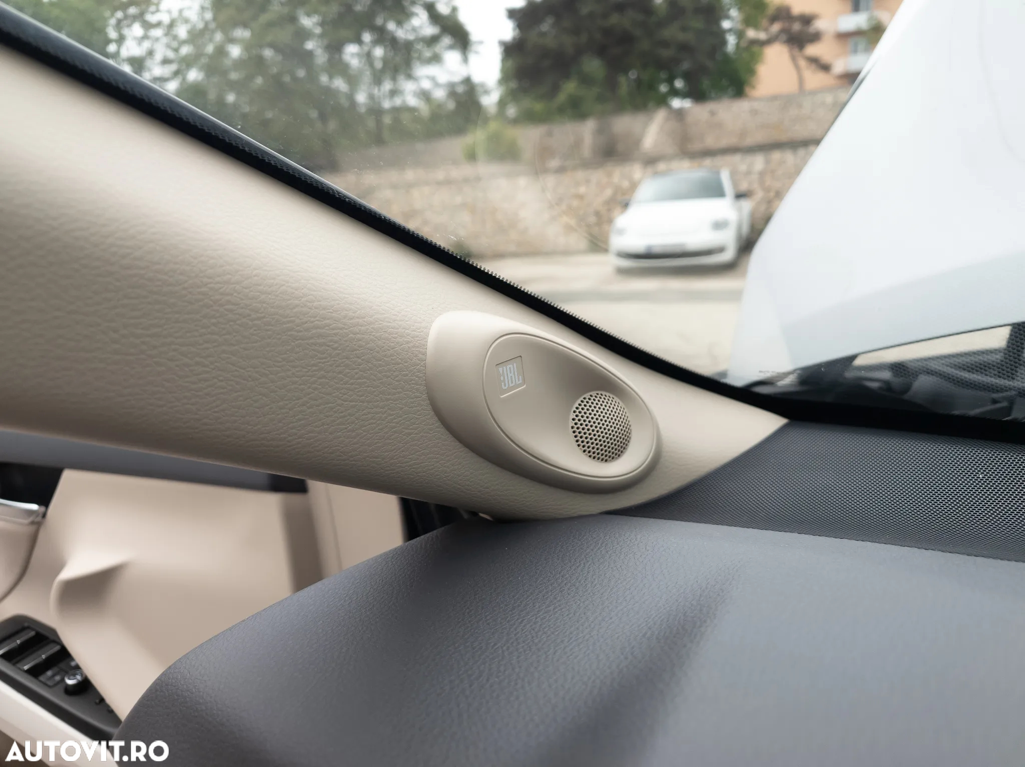 Toyota Camry 2.5 Hybrid Exclusive - 10