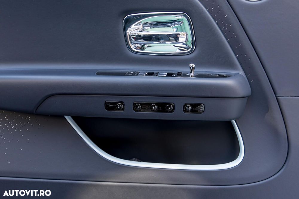 Rolls-Royce Spectre - 19