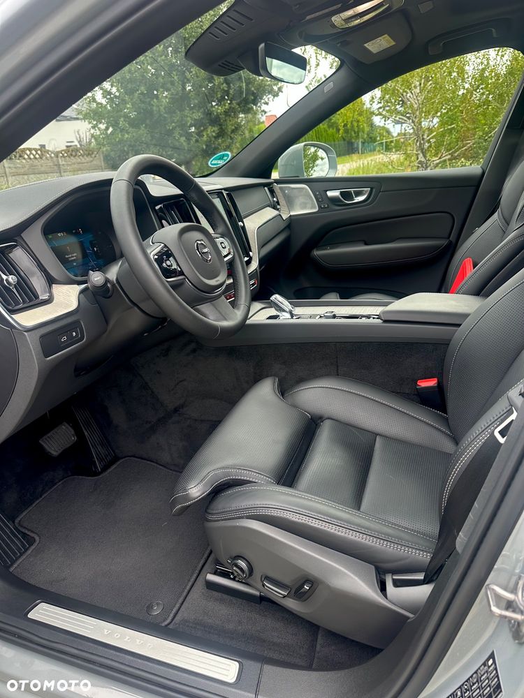 Volvo XC 60 T8 AWD Ultra Bright - 22